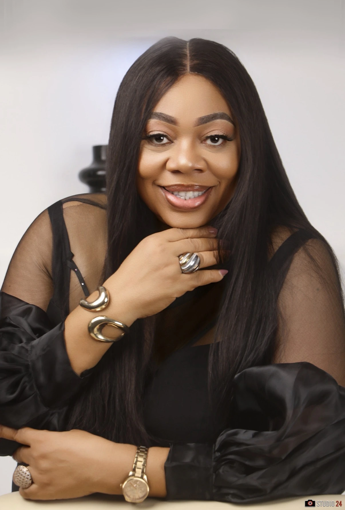 Portrait of Mrs. Franca, Founder and CEO of Francess BookShop.